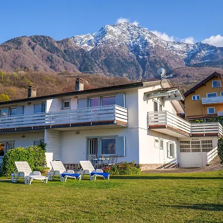 Sole 4 Garten Mit Pool Eg Apartmán *